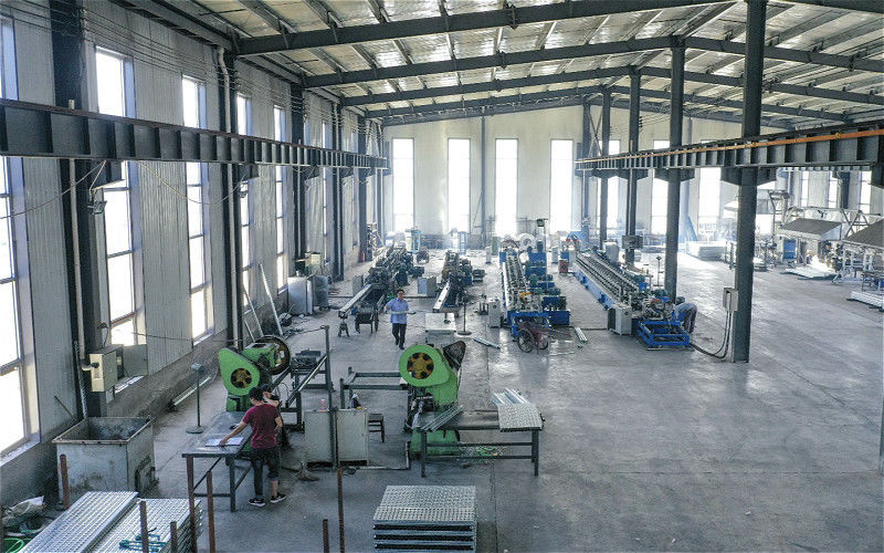 Hebei Bending Fence Technology Co., Ltd. manufacturer production line