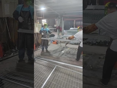 The welding process of chain link fence is like this