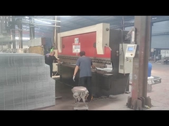 The bending of the 3D fence shipped to Australia was completed in this way