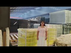 Pallet packaging with edge protection fence