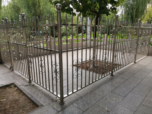 Iso 9001 Steel Picket Fence Wrought Picket Top Garden 6 Ft Tall Durable Prefabricated