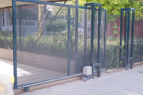 Green Garden Steel Fence Gates Hot Dipped Galvanized