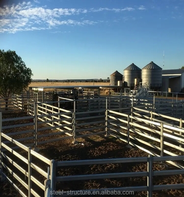 Bulk Carbon Steel 1.7m Galvanized Livestock Fence Panels , Portable Goat Panels