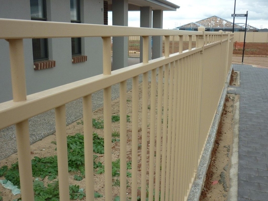 Powder Coated 1.2m Metal Picket Fence Spear Top Design