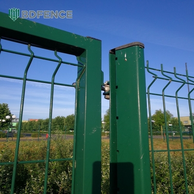 Heavy Duty Strong Welded Fence Panel Home Outdoor Decorative Privacy V Mesh Fence Panel For Garden Fence