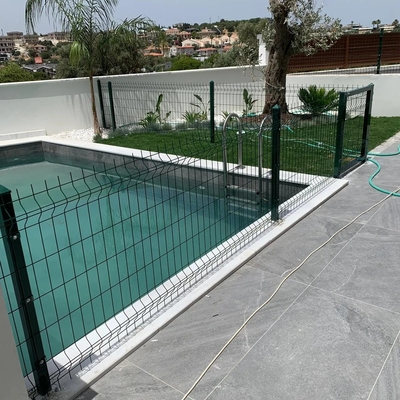 China Colorful 3D Home Decorative Black Curvy Welded Wire Mesh Garden Fence Security Galvanized PVC Coated Mesh Fence Cl