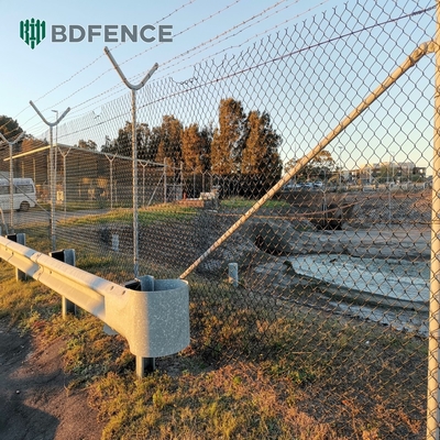 6ft Height Diamond Mesh Chain Link Fence Ideal For Green Garden Farm Square Post Type