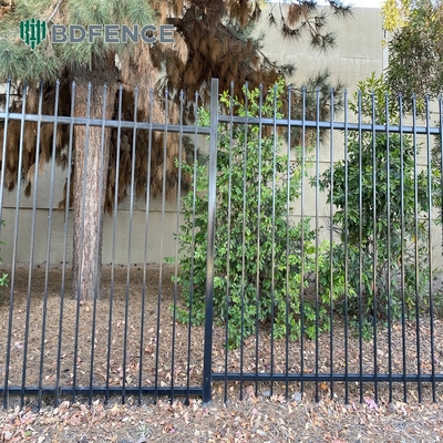 Black Powder Coated Metal Tubular Aluminum Fence Panels With Top Spear Pickets 30.000 Kg Single Gross Weight Fence Gates