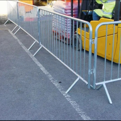 2.2mx1.1m Crowd Control Barrier Temporary Fencing For Festivals 5.0