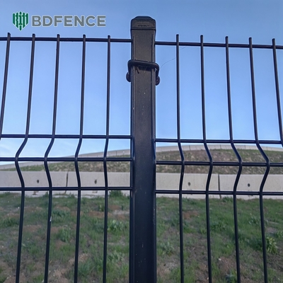 Wire Dia 5mm Metal Mesh Fencing RAL 6005 Green Powder Coated 3D Fence Panel Triangle Bending Fence For Construction Site
