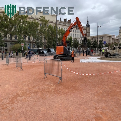 Powder Coated 3D Modeling Crowd Barrier Fencing 1.8m Height