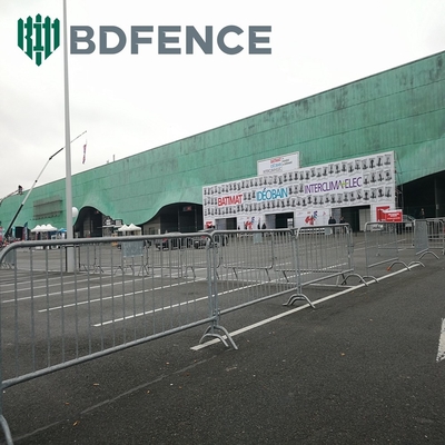Customized 1.1*2.2m Temporary Fencing Easily Assembled Portable Metal Steel Barricade / Road Traffic