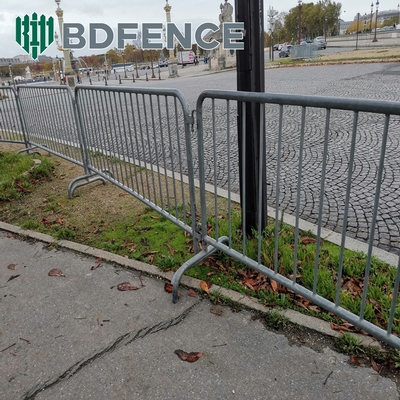 Customized 1.1*2.2m Temporary Fencing Easily Assembled Portable Metal Steel Barricade / Road Traffic