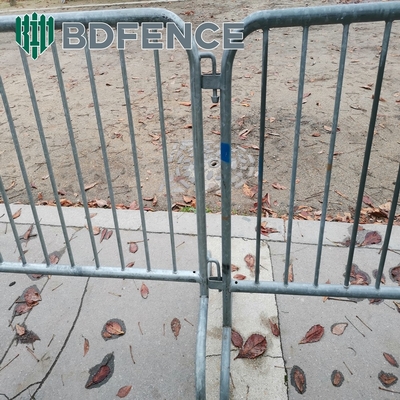 Customized 1.1*2.2m Temporary Fencing Easily Assembled Portable Metal Steel Barricade / Road Traffic