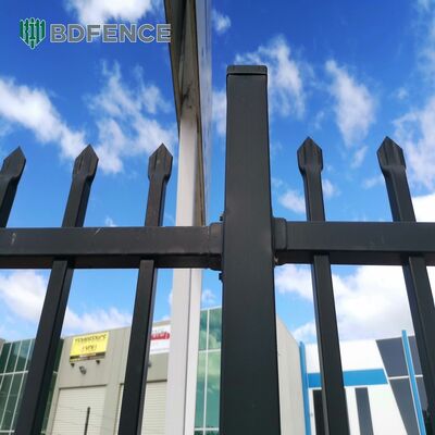 OEM & ODM Retractable Tubular Steel & Wrought Iron Fence Commercial & Residential Safety Fencing with Heat Treated Wood