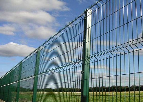 ISO9001 Giant Fence 50*150mm V Mesh Security Fencing