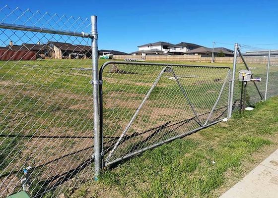 Iron Wire Mesh Chain Link Fence With 60x60mm Mesh Size And 3mm Wire Diameter