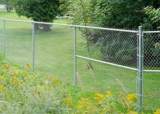 8 Ft Galvanized PVC Coated Cyclone Wire Mesh Chain Link Fence Roll For Philippines