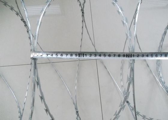 Hot Dipped Galvanized Clips Razor Barbed Blade Wire Livestock Fence Panels