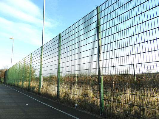 rectangle post Grid Structure Double Wire Mesh Fencing