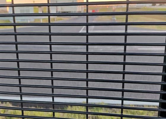 2.4m Height Airport Perimeter Fence Pvc Coated H Type Post