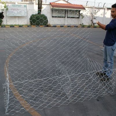 Woven Stone Filled Galvanized Gabion Boxes Basket 8x10cm Hexagonal Hole