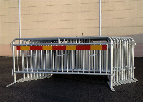 Bridge Shaped Foot 2.5m Crowd Control Fencing For Road Security