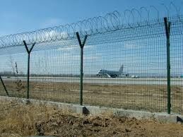 Pvc Coated Airport Security Fencing Y Type Post Barbed Wire