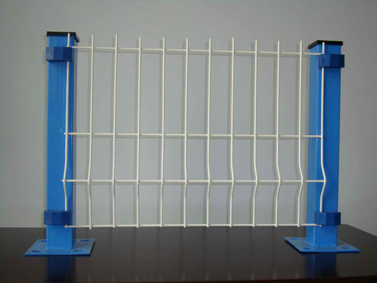 1.23m Powder Coated Triangle Bending 3d Fence For Buildings And Constructions Site