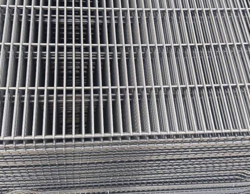 2.4m 358 Anti Climb Security Fencing Anti Cutting Mesh For Residential Garden