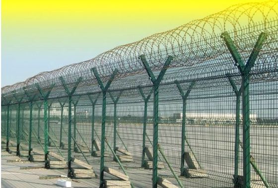 2.4m 358 Anti Climb Security Fencing Anti Cutting Mesh For Residential Garden