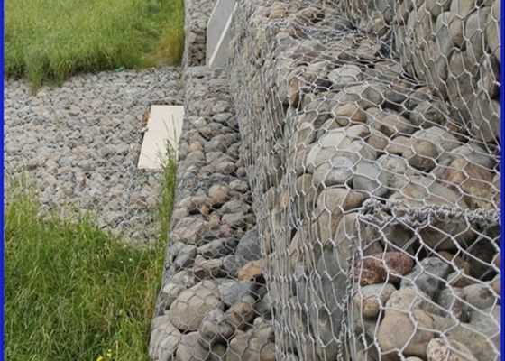 Tray + Plastic Film Gabion Fence System Galvanized Basket Stone Cages