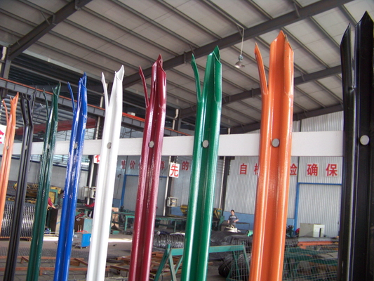 Industrial 2.4m Height Tubular Steel Fence Powder Coated Security Angle Rails 40*40mm