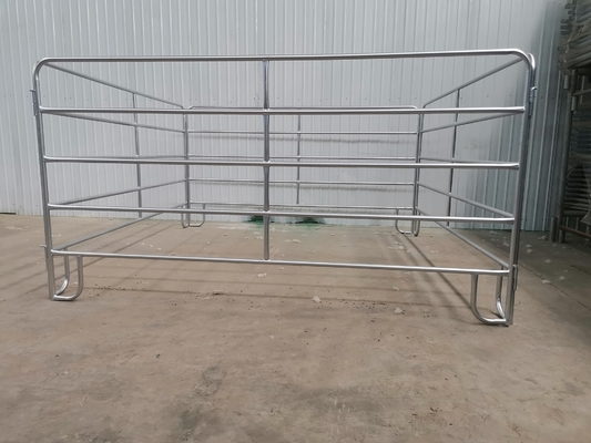 Iso9001 Cetifiction 5ft Livestock Wire Fence Panels Round Pipe Weld Galvanized